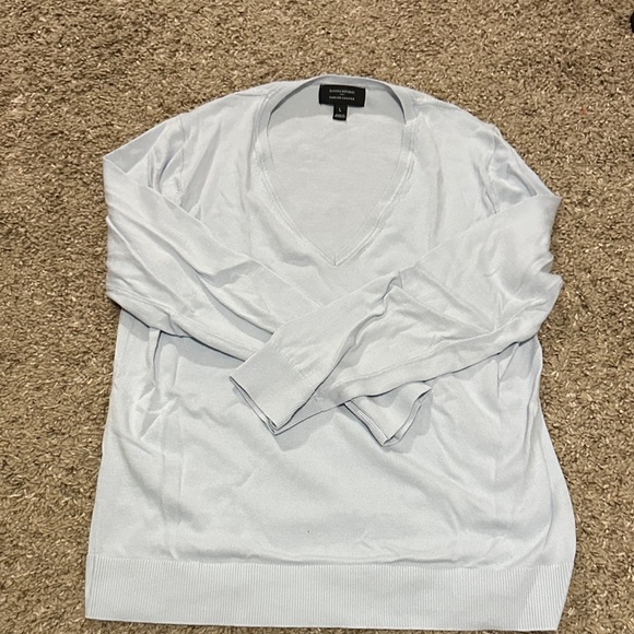 Banana Republic Women's Light blue V-Neck Sweater - Picture 1 of 2